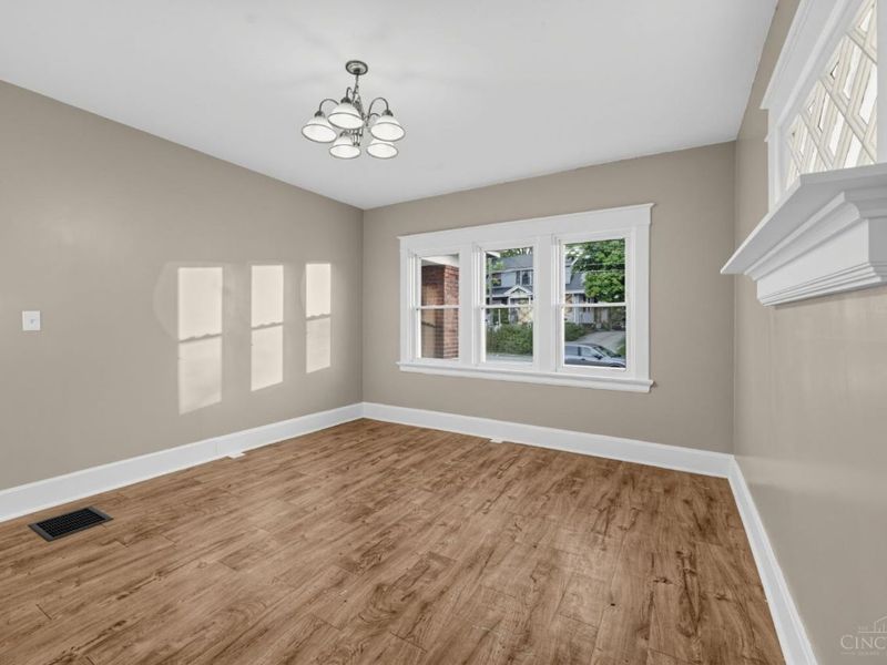 2949 Mignon Avenue, Cincinnati, OH 45211 Photo 9