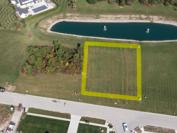 3307 Chapel Creek Drive , Perrysburg, OH 43551