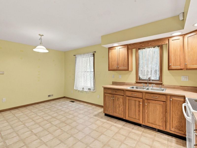 51225 State Route 671, Londonderry, OH 45647 Photo 15