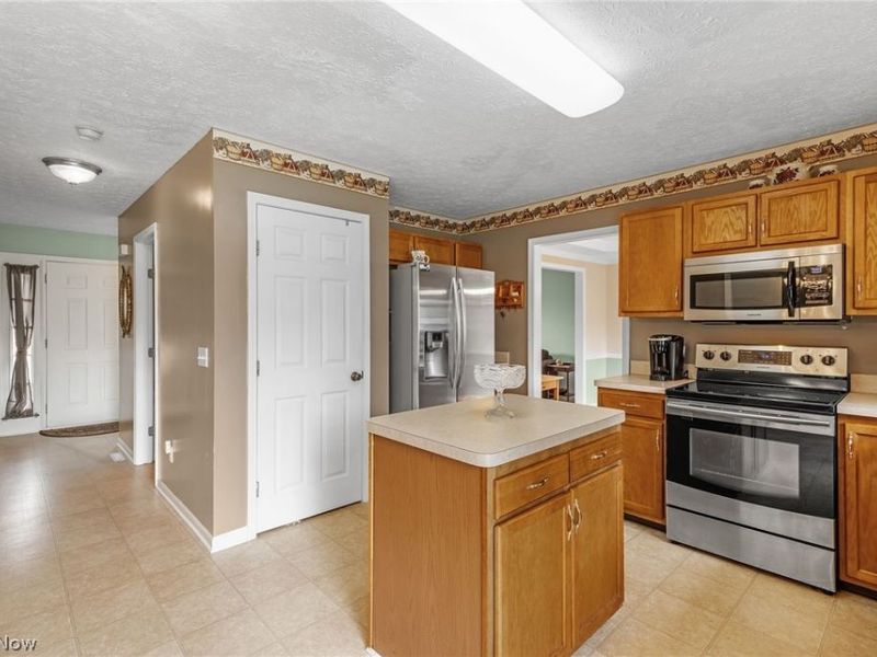 5577 Shawnee Trail, Chippewa Lake, OH 44215 Photo 10