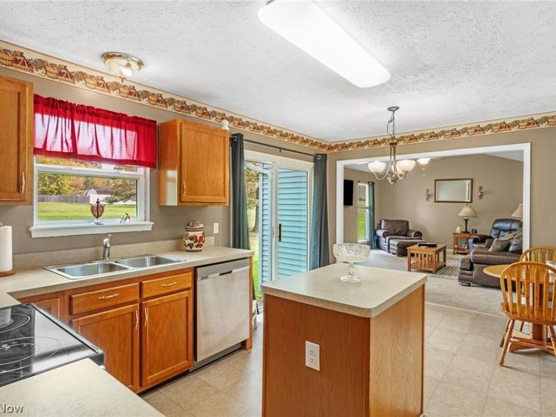 5577 Shawnee Trail, Chippewa Lake, OH 44215 Photo 8