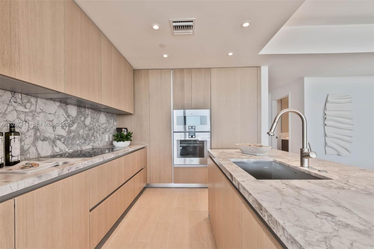 500 Alton Rd , Unit 2705, Miami Beach, FL 33139 Photo