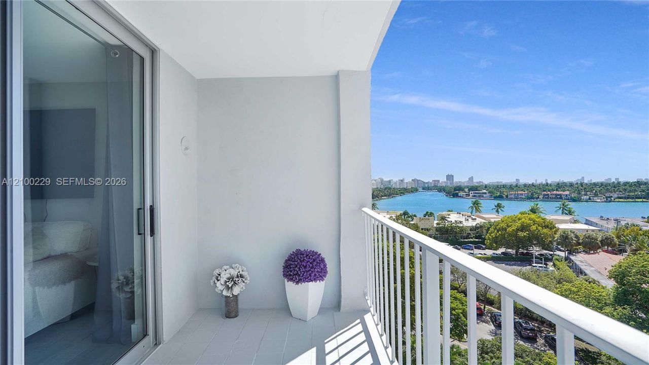 6900 Bay Dr, Unit 8K, Miami Beach, FL 33141 Photo