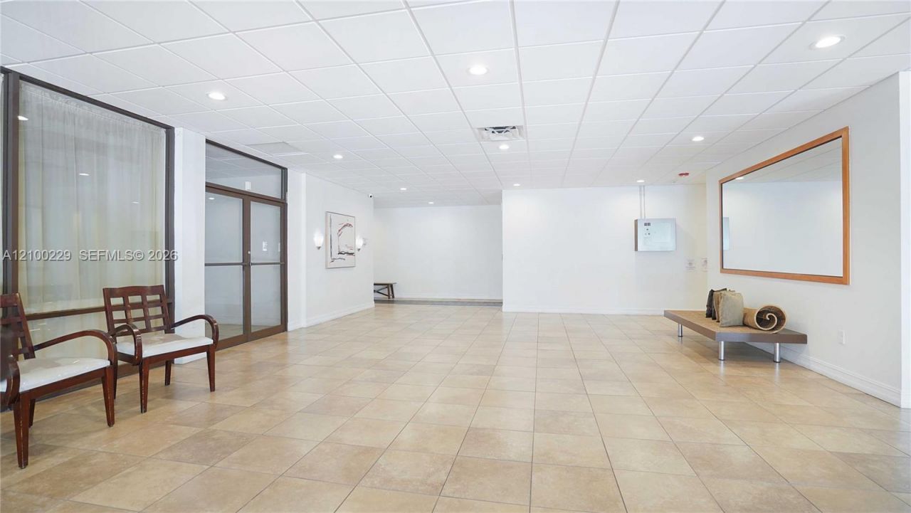 6900 Bay Dr, Unit 8K, Miami Beach, FL 33141 Photo