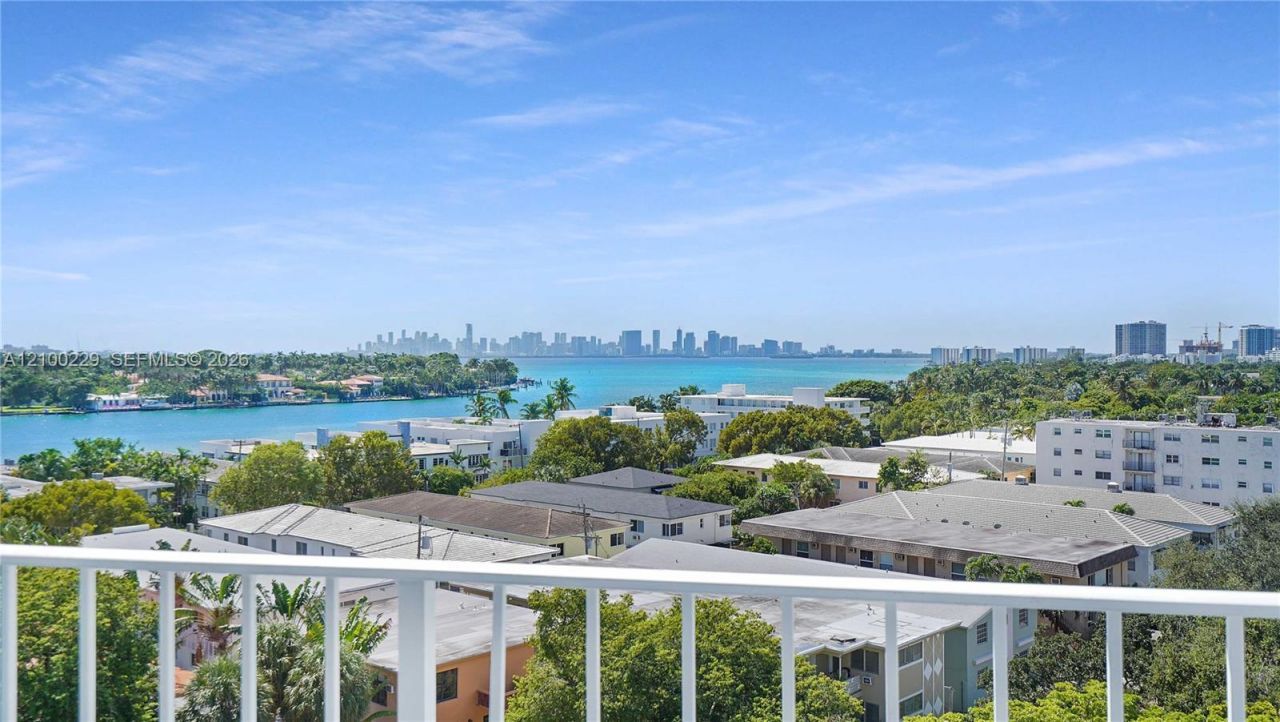 6900 Bay Dr, Unit 8K, Miami Beach, FL 33141 Photo