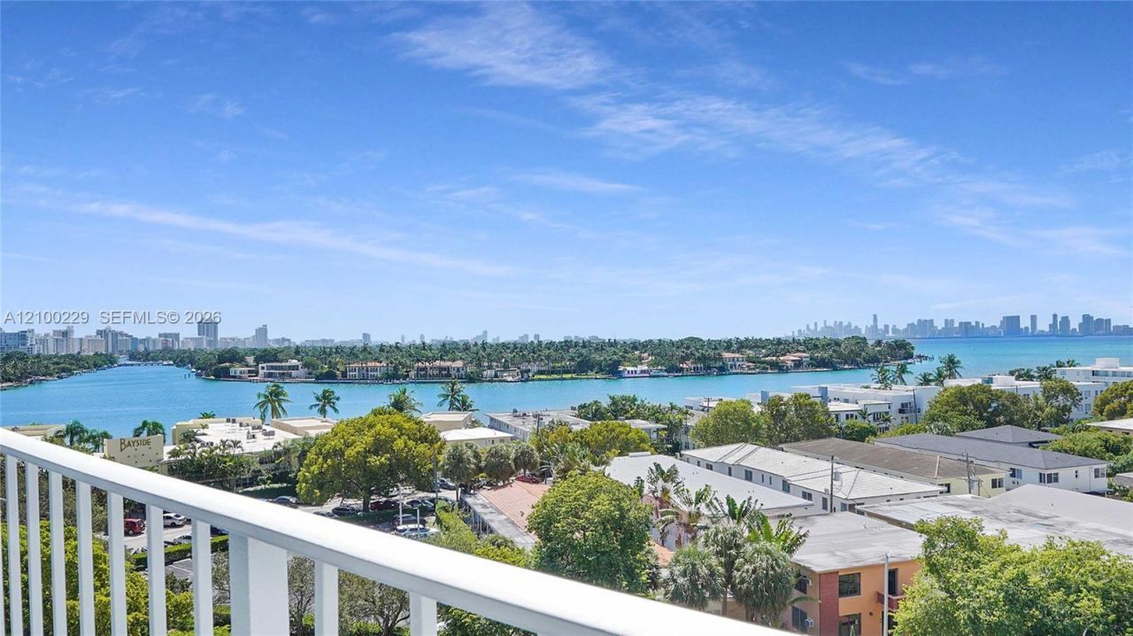 6900 Bay Dr, Unit 8K, Miami Beach, FL 33141 Photo