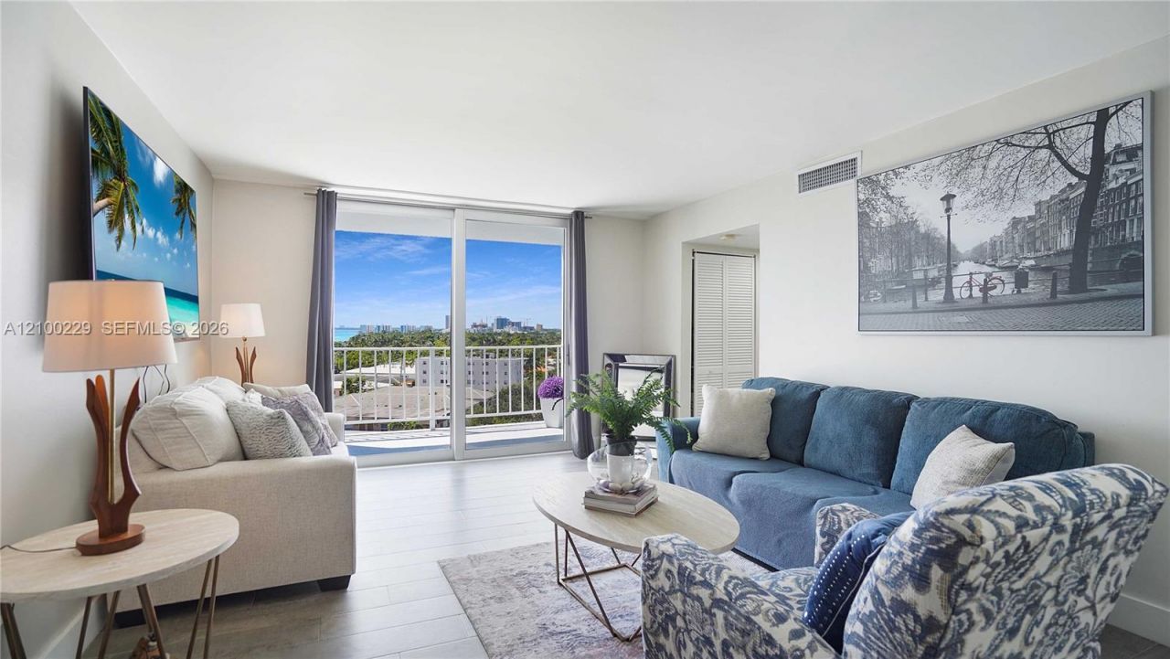 6900 Bay Dr, Unit 8K, Miami Beach, FL 33141 Photo