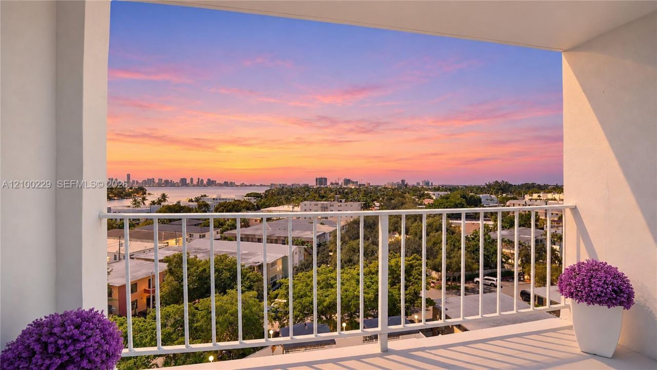 6900 Bay Dr, Unit 8K, Miami Beach, FL 33141 Photo