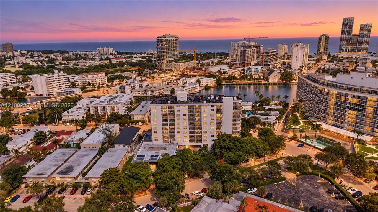 6900 Bay Dr, Unit 8K, Miami Beach, FL 33141 Photo