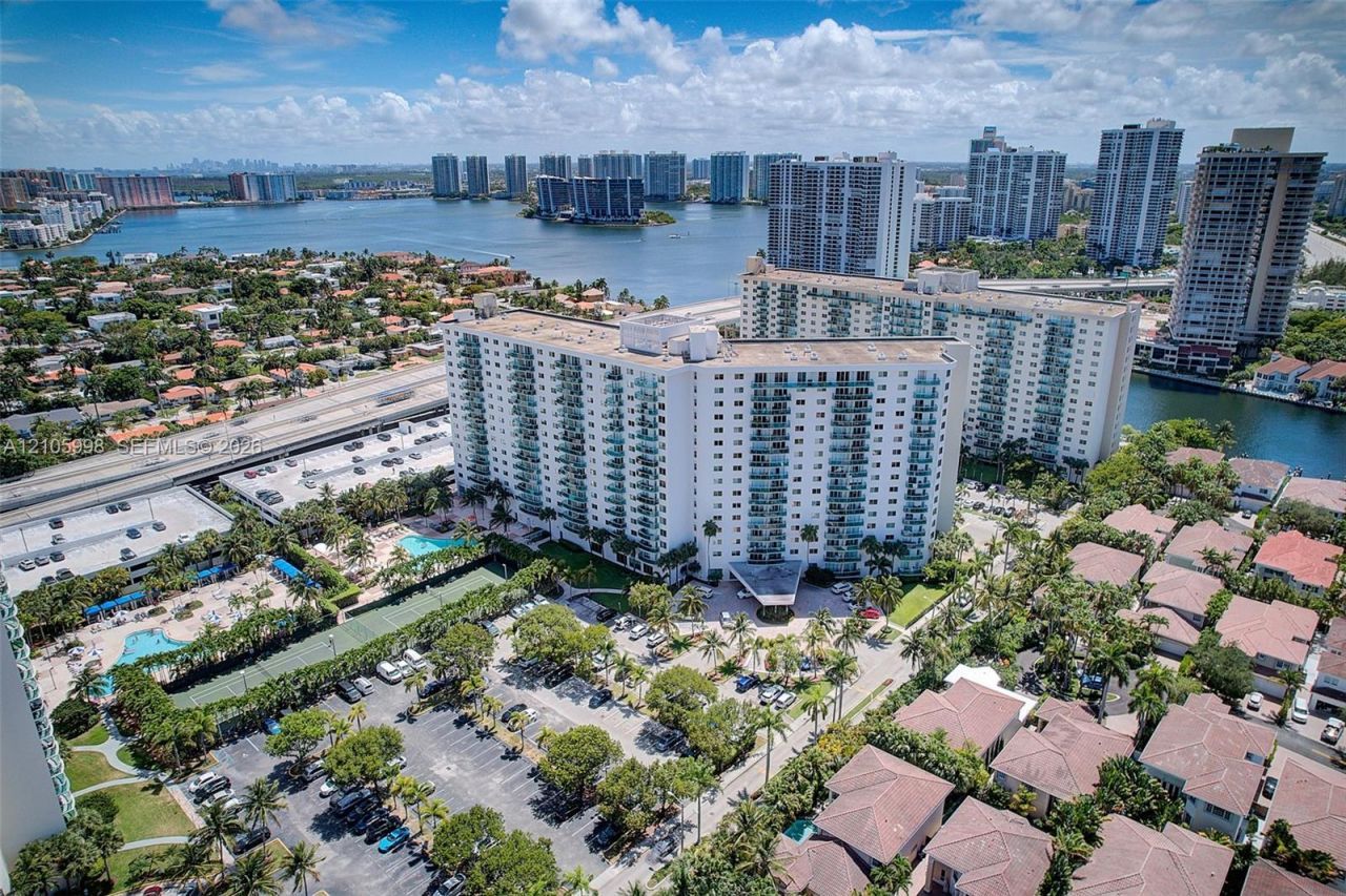 19380 Collins Ave , Unit PH-6, Sunny Isles Beach, FL 33160 Photo