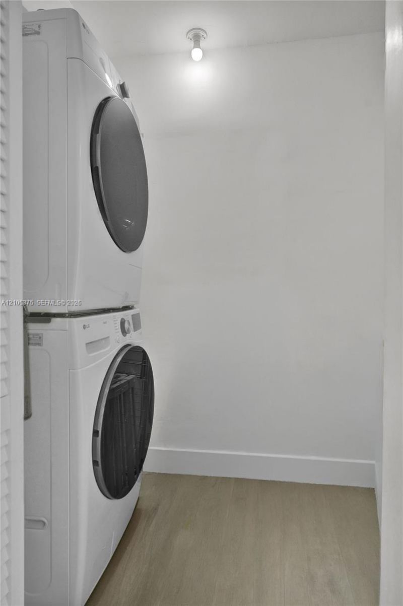 4800 Pine Tree Dr , Unit 101, Miami Beach, FL 33140 Photo