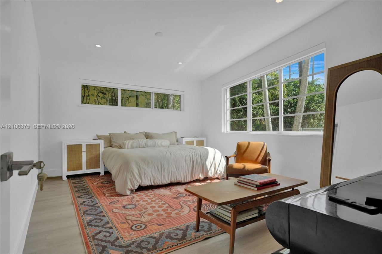 4800 Pine Tree Dr , Unit 101, Miami Beach, FL 33140 Photo