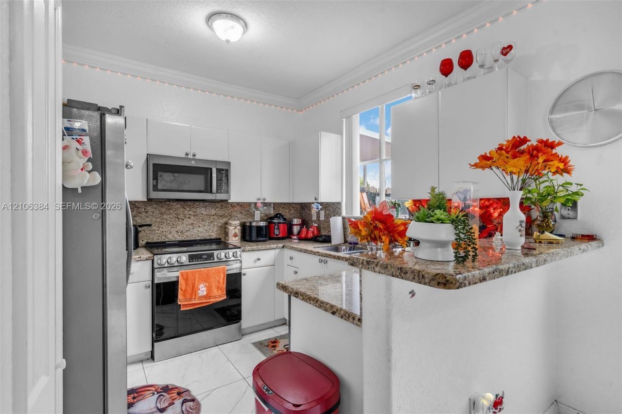 7361 NW 174th Ter, Unit 105, Hialeah, FL 33015 Photo