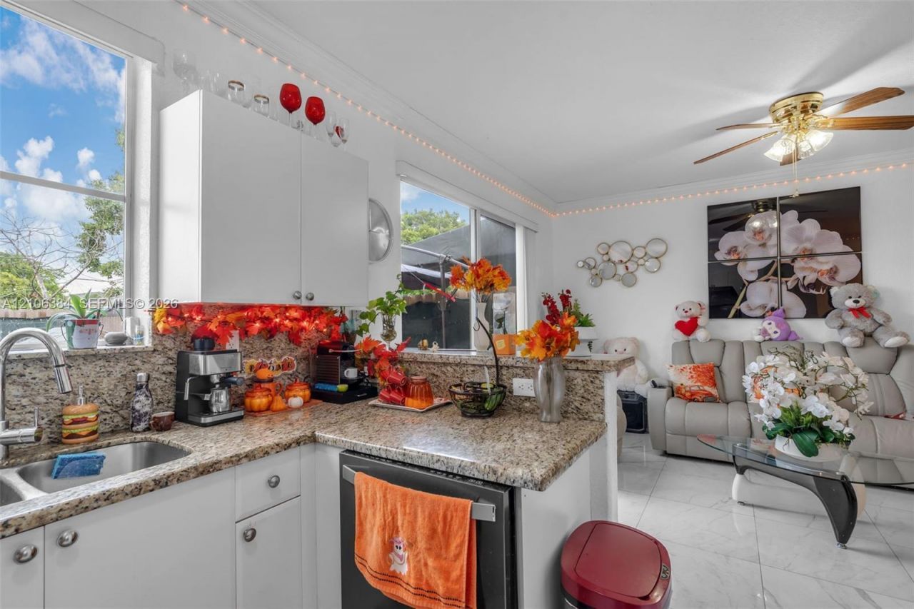 7361 NW 174th Ter, Unit 105, Hialeah, FL 33015 Photo