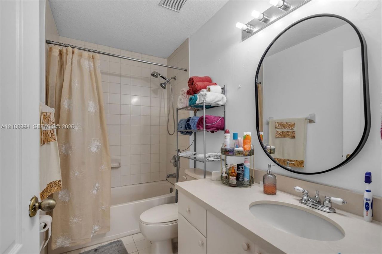 7361 NW 174th Ter, Unit 105, Hialeah, FL 33015 Photo