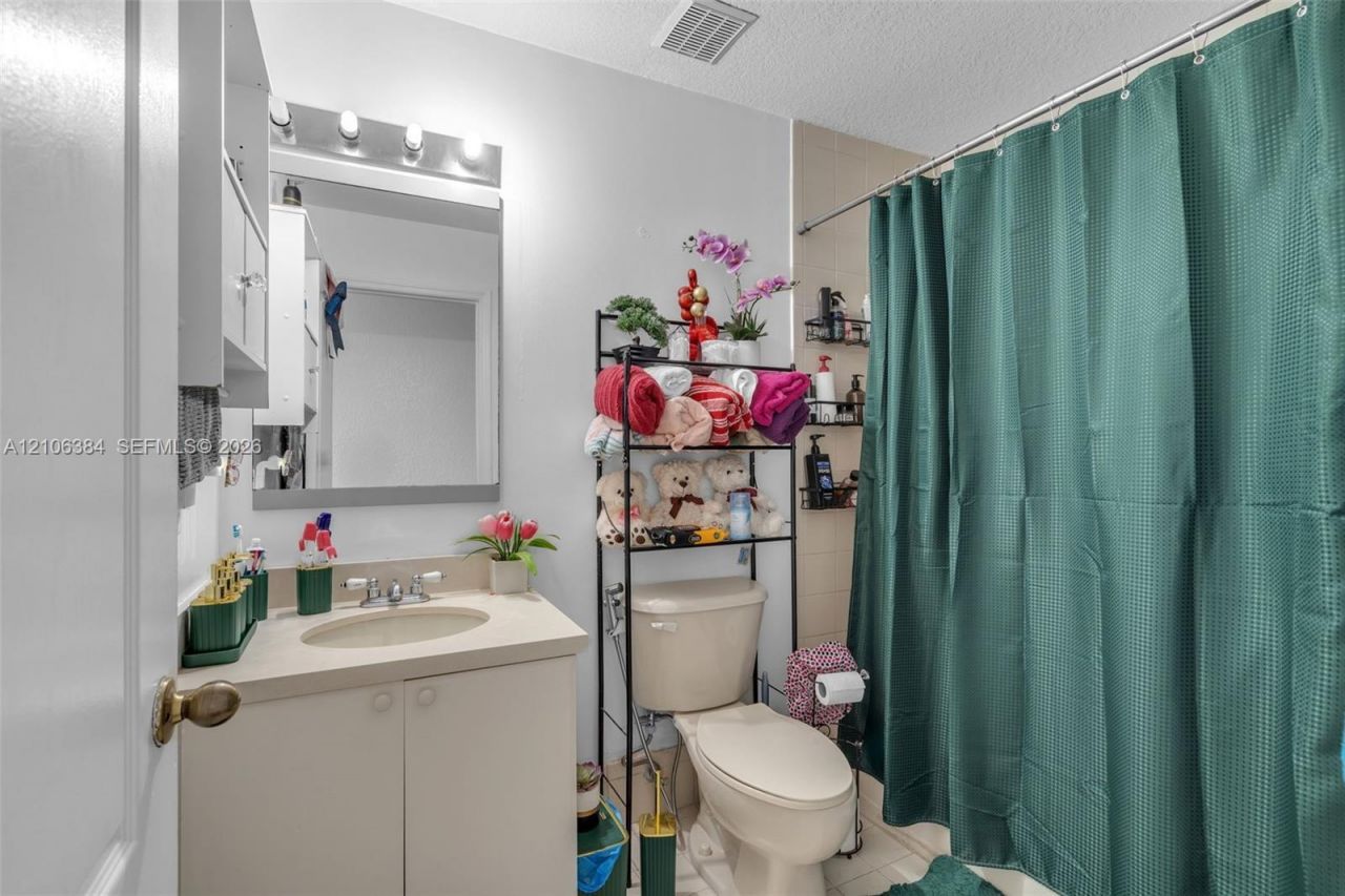 7361 NW 174th Ter, Unit 105, Hialeah, FL 33015 Photo