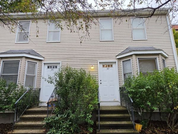37 Crafts St, Unit 37, Newton, MA 02458