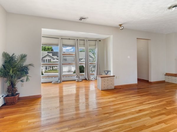 42 Marboro St, Worcester, MA 01604
