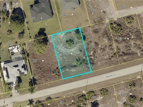747 Phelps ST E, LEHIGH ACRES, FL 33974