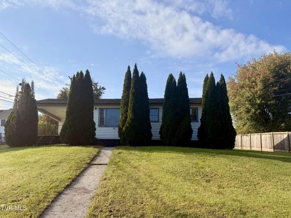 475 Beaverview Drive, Bristol, VA 24201