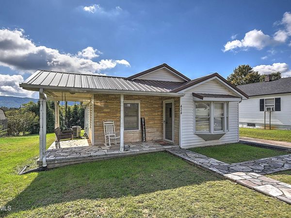 434 Bay Street, Mount Carmel, TN 37645