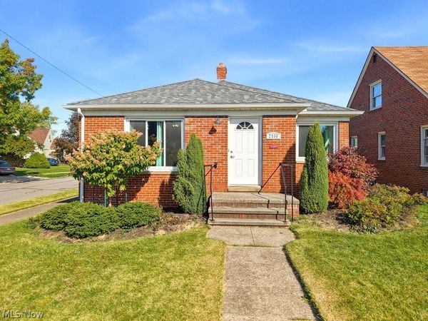 2530 Brookview Boulevard , Parma, OH 44134