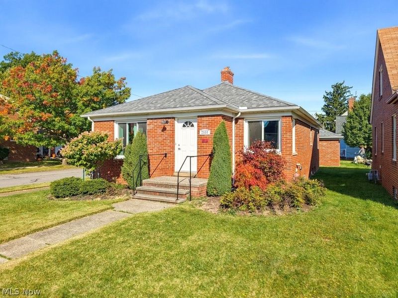 2530 Brookview Boulevard, Parma, OH 44134 Photo 2