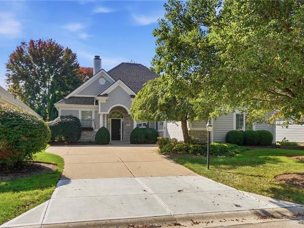 1016 Wedgestone Court, Centerville, OH 45458