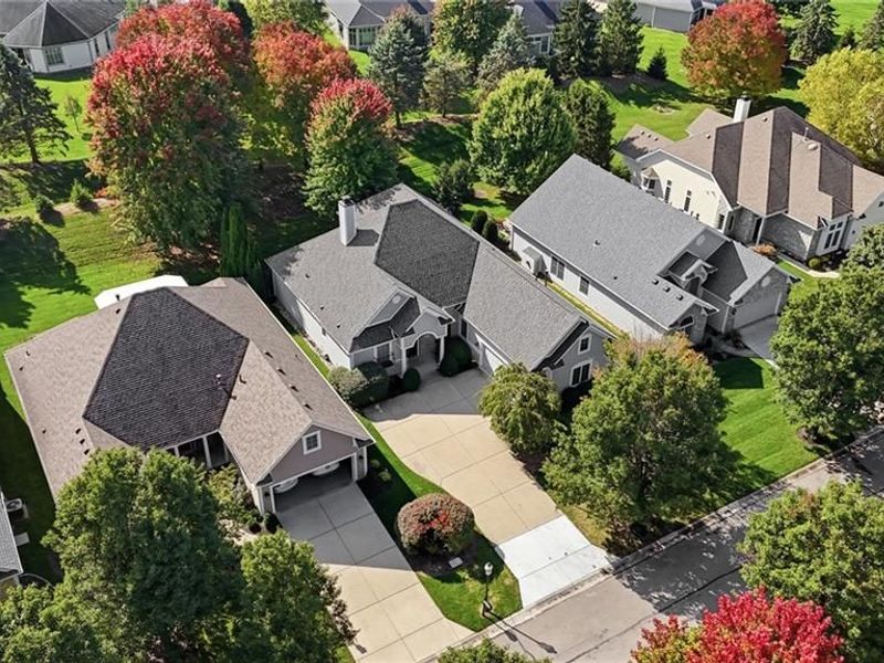 1016 Wedgestone Court, Centerville, OH 45458 Photo 2