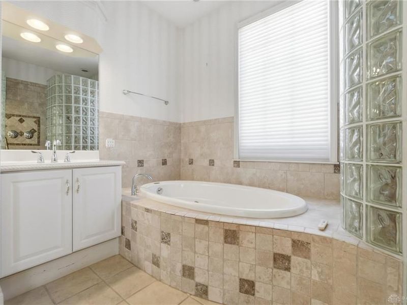 1016 Wedgestone Court, Centerville, OH 45458 Photo 53