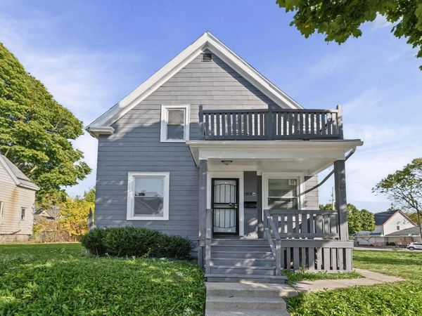2910 N 17th STREET, Milwaukee, WI 53206