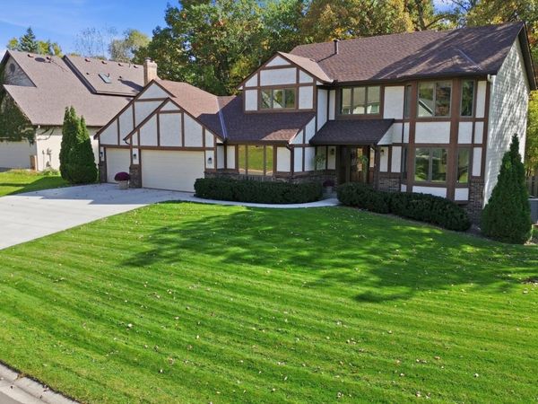 4772 London Lane, Eagan, MN 55122
