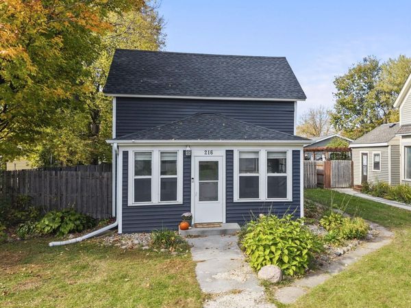 216 N 3rd Street , Saint Peter, MN 56082
