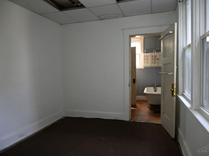 3135 Durrell Avenue, Cincinnati, OH 45207 Photo 35