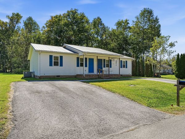 6670 Tennessee St , Baxter, TN 38544