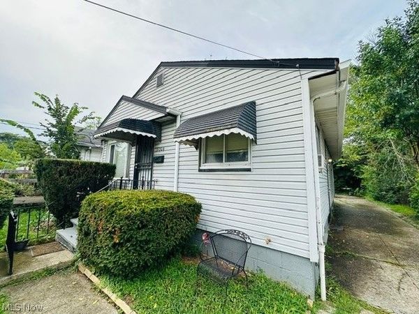16709 Fairfax Avenue , Cleveland, OH 44128