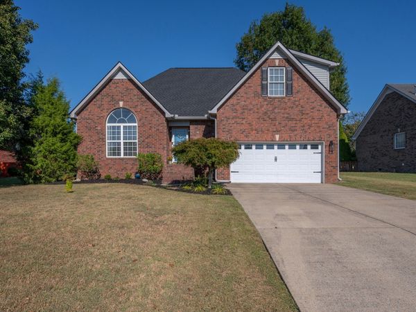 6010 Turning Leaf Dr , Smyrna, TN 37167