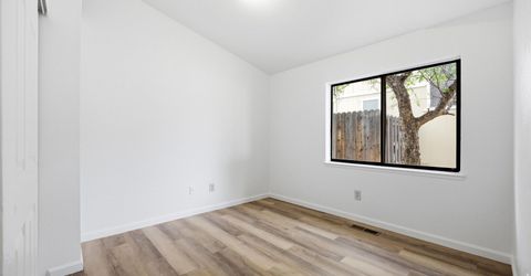 889 W Bonanza Drive, Carson City, NV 89706 Photo