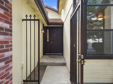 889 W Bonanza Drive, Carson City, NV 89706 Photo