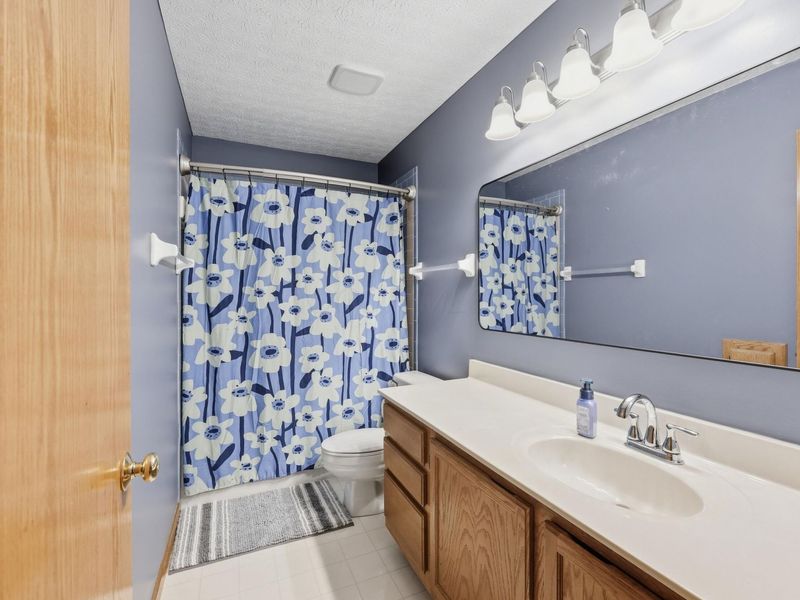 1111 Rousseau Lane, Galloway, OH 43119 Photo 24