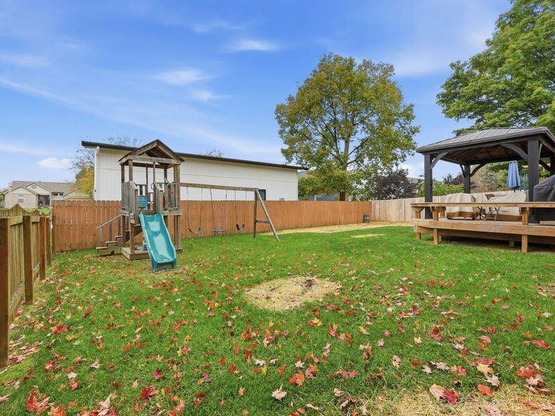 1111 Rousseau Lane, Galloway, OH 43119 Photo 32