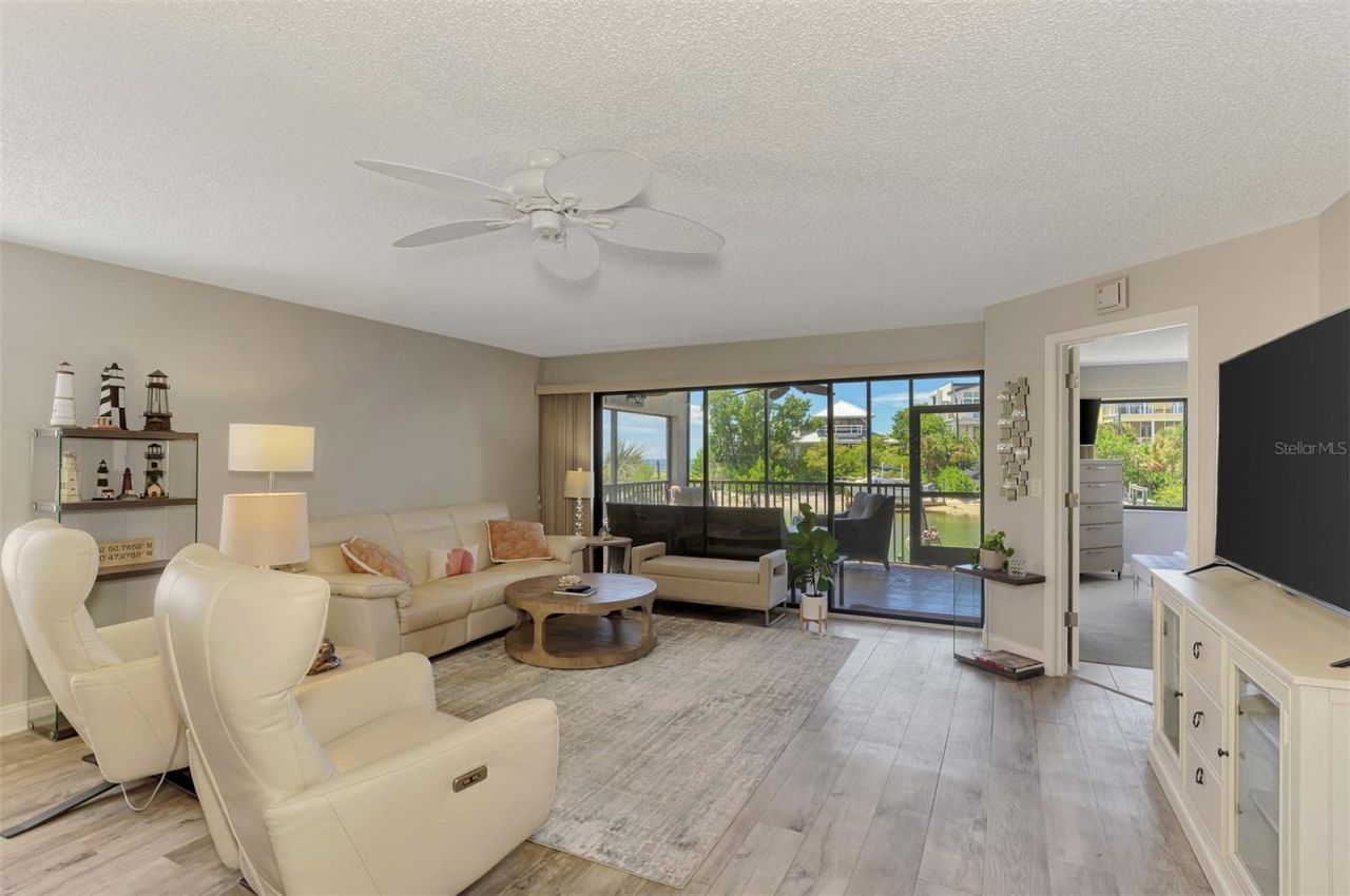 9226 Midnight Pass Road, Unit 4A, Sarasota, FL 34242 Photo