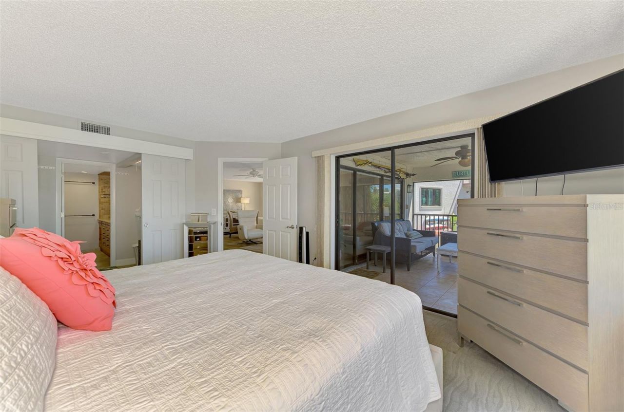 9226 Midnight Pass Road, Unit 4A, Sarasota, FL 34242 Photo