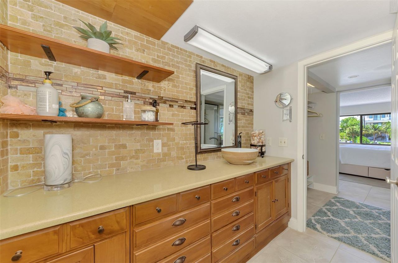 9226 Midnight Pass Road, Unit 4A, Sarasota, FL 34242 Photo