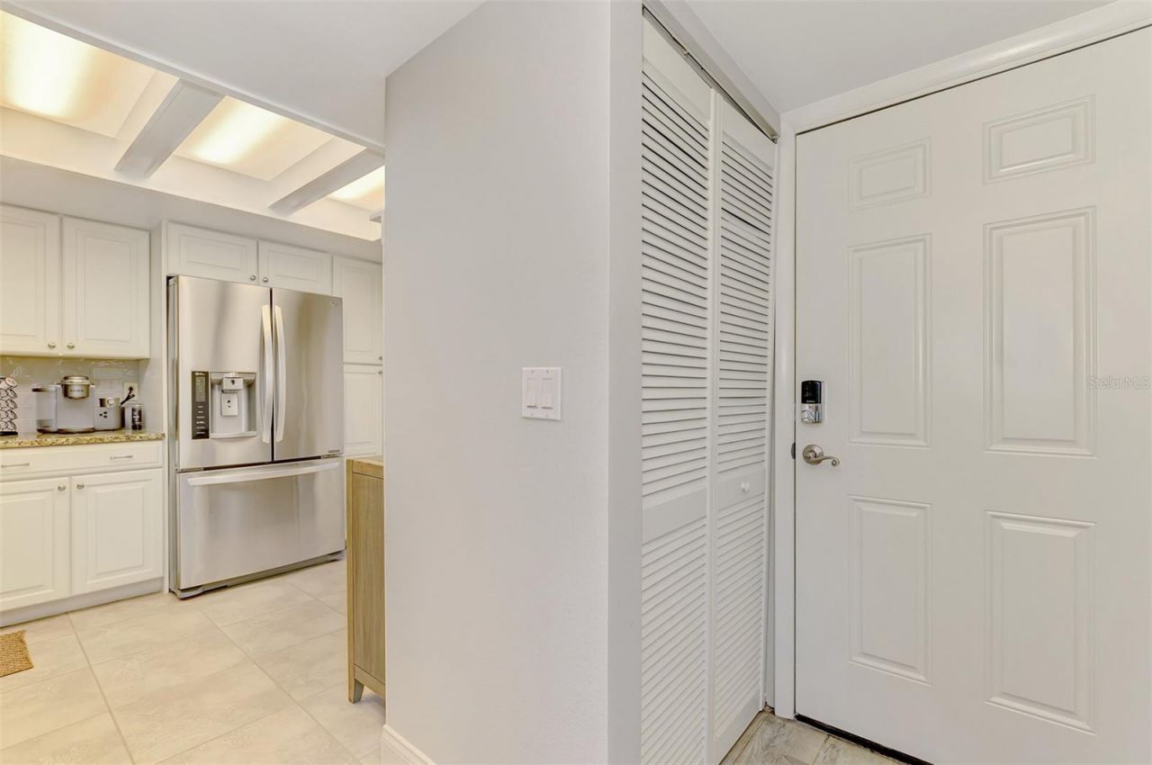 9226 Midnight Pass Road, Unit 4A, Sarasota, FL 34242 Photo