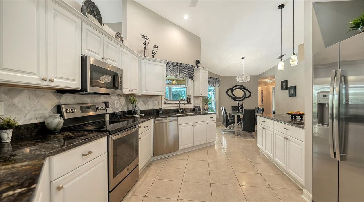 7975 Monticello Lane, Sarasota, FL 34243 Photo