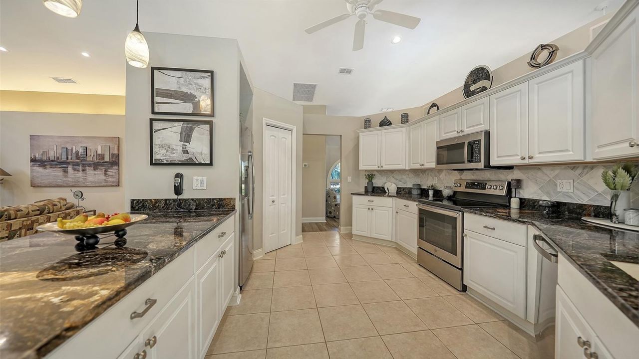 7975 Monticello Lane, Sarasota, FL 34243 Photo