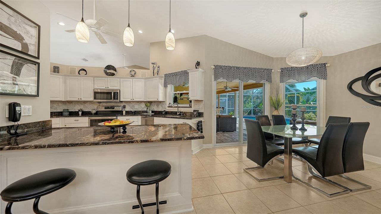 7975 Monticello Lane, Sarasota, FL 34243 Photo