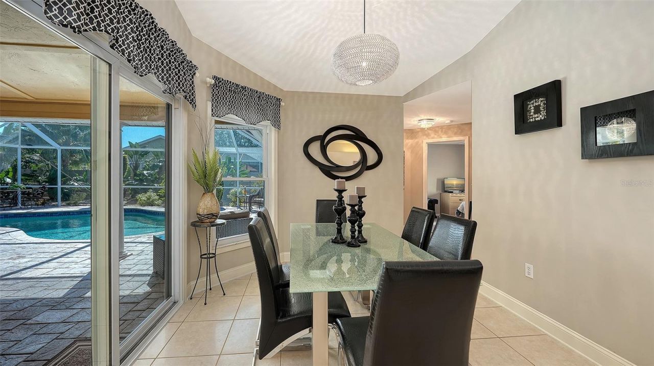 7975 Monticello Lane, Sarasota, FL 34243 Photo