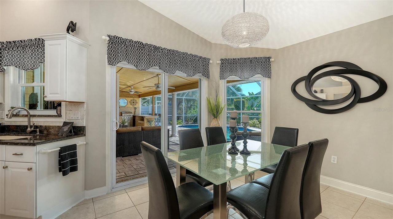 7975 Monticello Lane, Sarasota, FL 34243 Photo